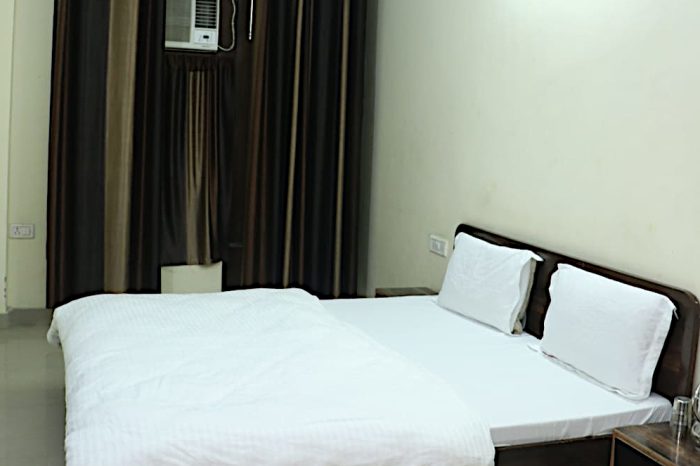 2 Bed AC Room at Gopi Dham Ashram